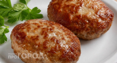 Секрет пышных котлет без лишнего хлеба: добавьте этот простой продукт в фарш для эффекта таяния во рту