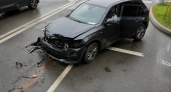 Опубликовано видео ДТП с BMW и Peugeot в Иванове, где пострадали пять человек