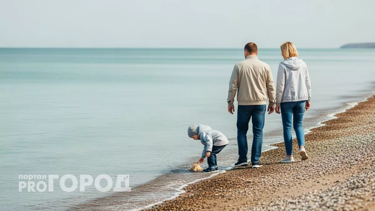 Россияне открыли курорт дешевле Сочи в два раза: теплое море и пустые пляжи на Азове