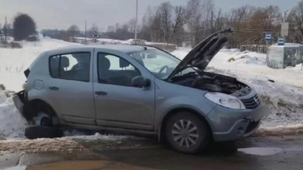 65-летний водитель не заметил рельсовый автобус на переезде в Вичуге