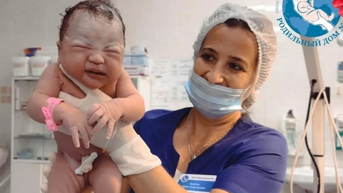 Мальчик стал главным подарком семье в Женский день