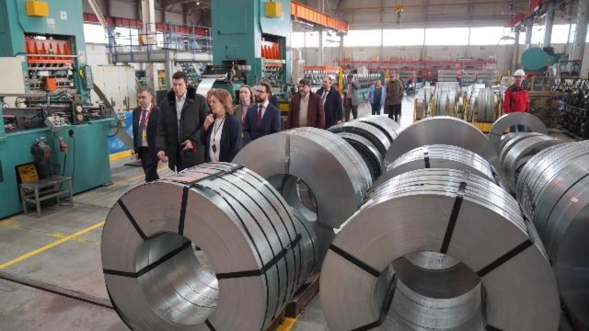 Алиханов посетил завод «Профессионал» — топ-5 мировых производителей карьерных ковшей