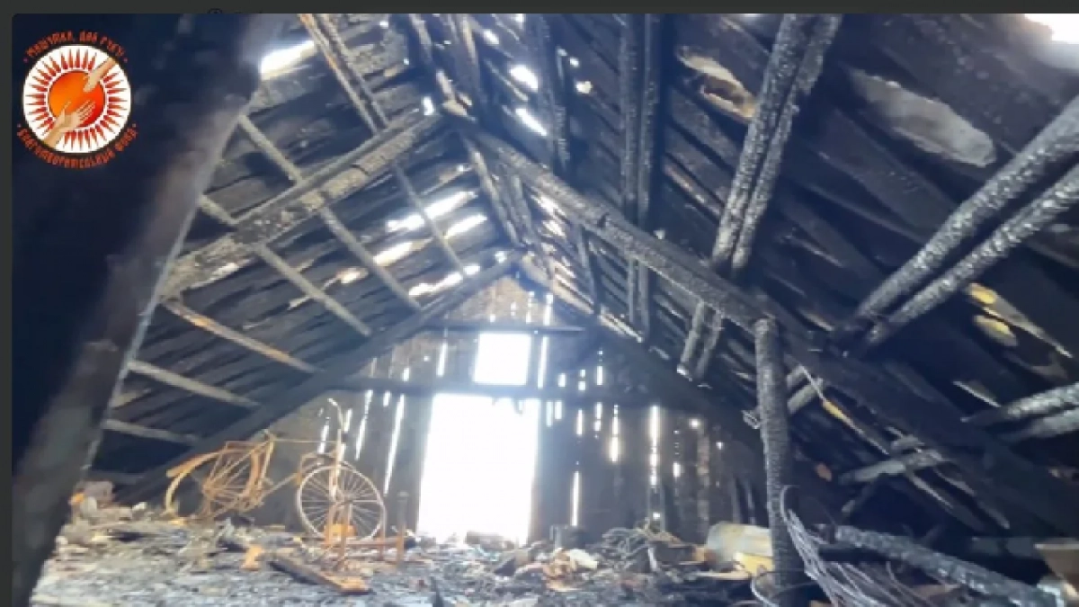 Вичужане собрали 120 тысяч рублей на дом пенсионерки после пожара