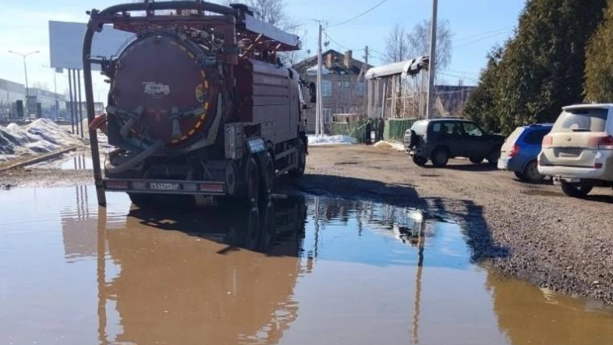 За выходные из улиц Иванова откачали 144 кубометра талой воды