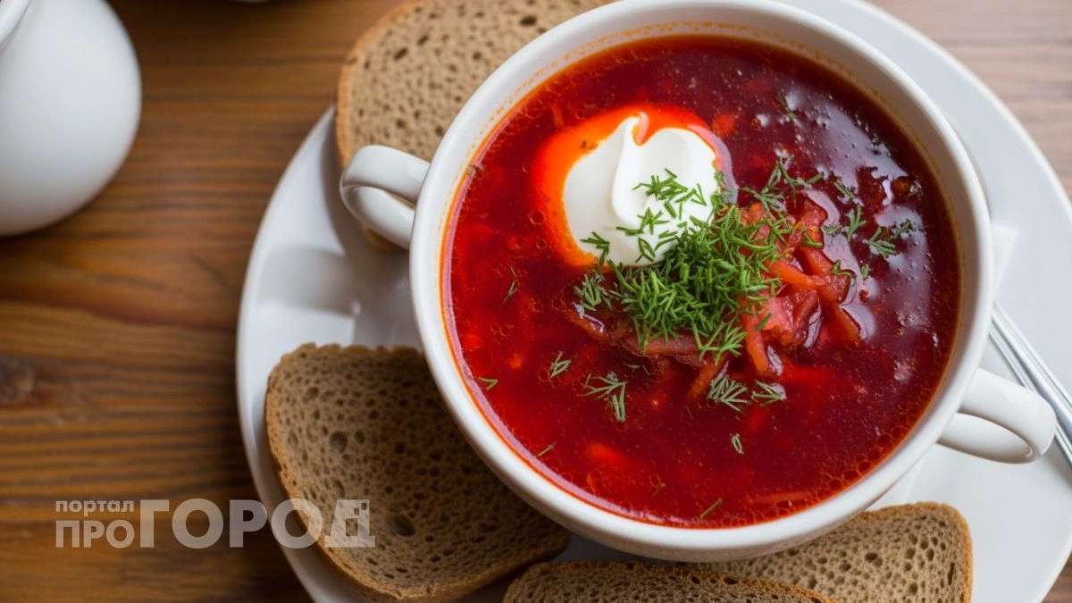 Борщ не теряет цвет даже через три дня: добавьте этот простой ингредиент в зажарку по примеру поваров СССР