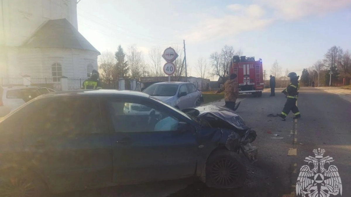 В Палехском районе столкнулись два авто — пострадавших нет