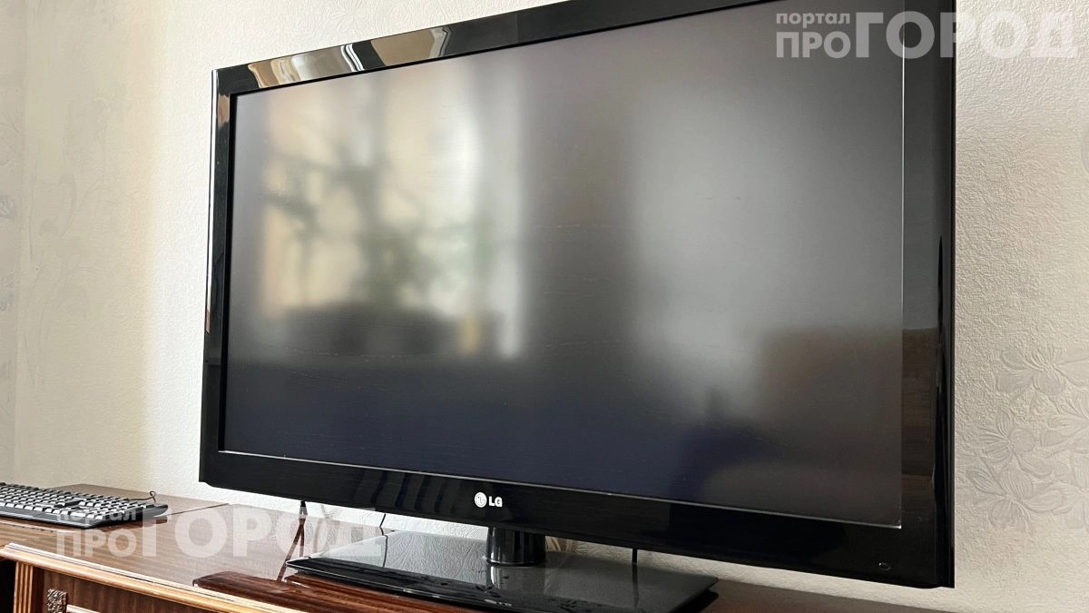 Вы медленно уничтожаете свой телевизор: используйте эти три простых средства для безопасной очистки экрана