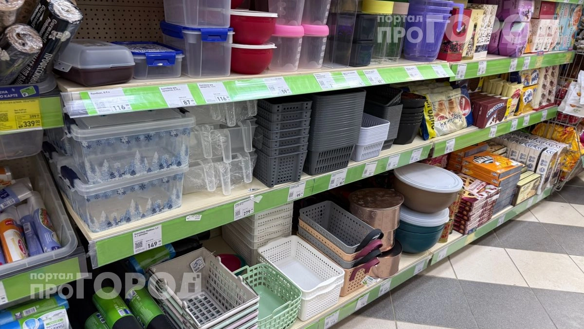 Больше никакого хаоса в шкафу: эта простая находка за копейки навела идеальный порядок за пять минут