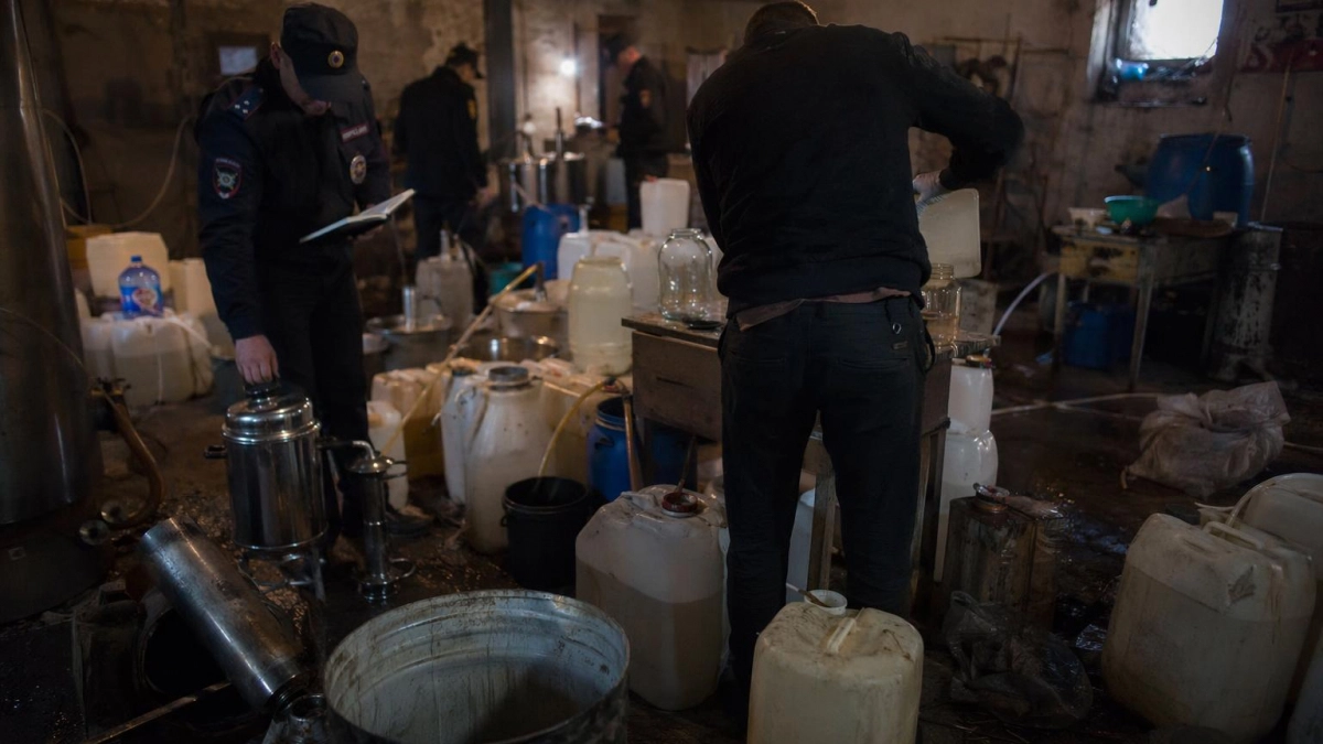 В Вичуге накрыли подпольный цех по розливу поддельного алкоголя