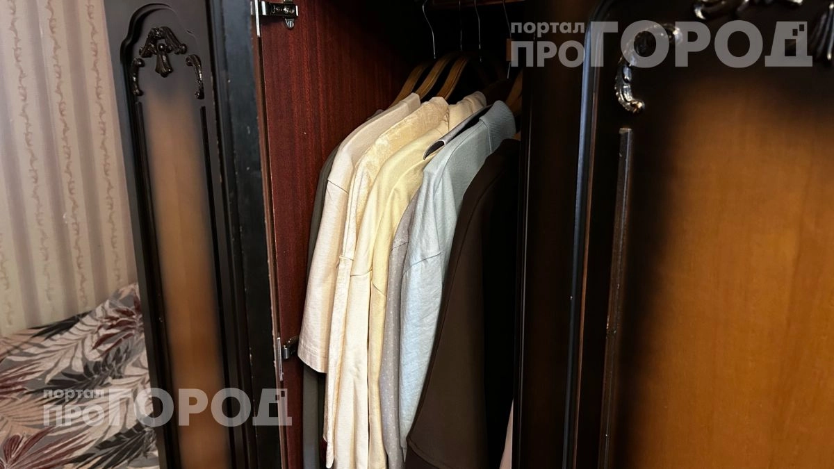 Убрала затхлость из шкафа за пару минут: копеечное средство из аптеки дарит вещам идеальную свежесть надолго