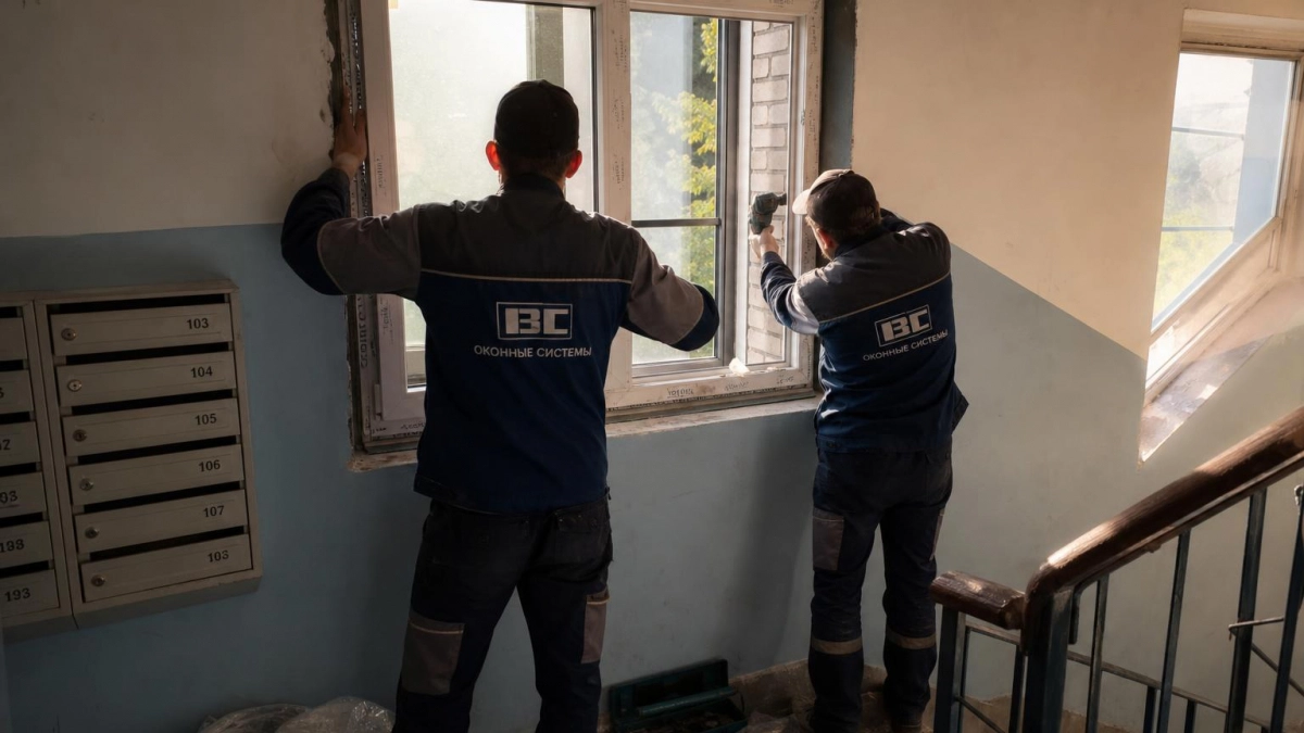 УК в Иваново заменила окна в подъезде только после штрафа приставов