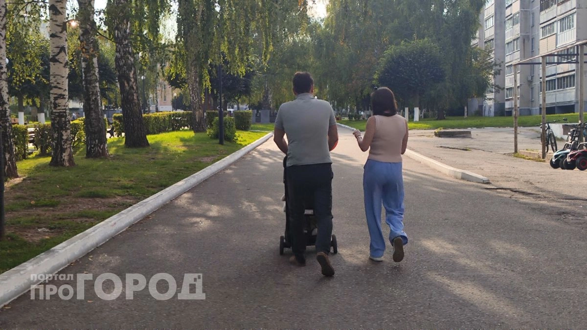 Вы совершаете грубую ошибку на кладбище перед Троицей: священник объяснил как избежать беды в этот день