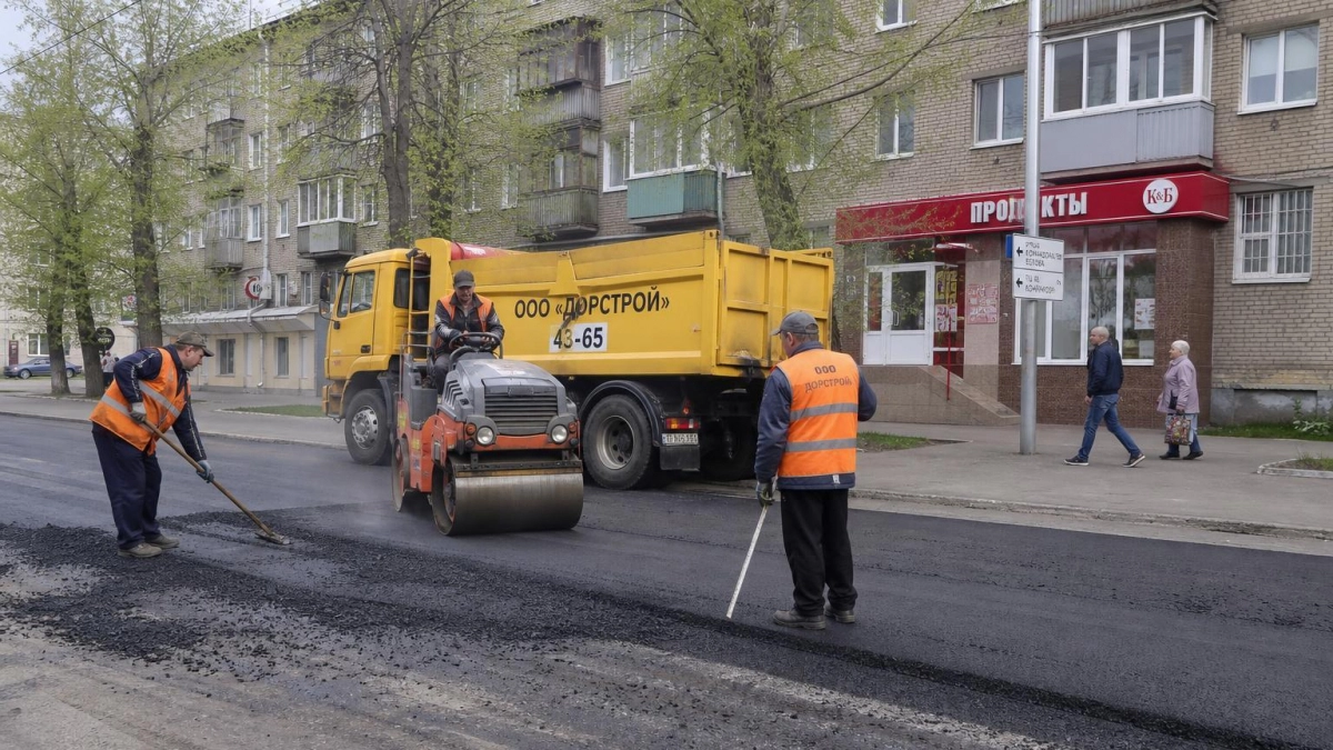 Экс-замдиректора дорожного департамента осудили на 4 года за взятки на 11 млн