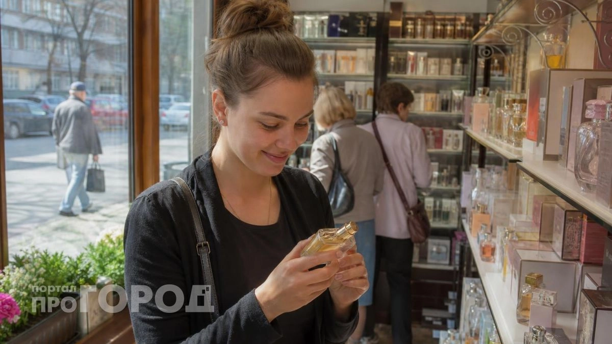 Хватит хранить парфюм на полке: я нашла секретное место, где любимый аромат не портится годами