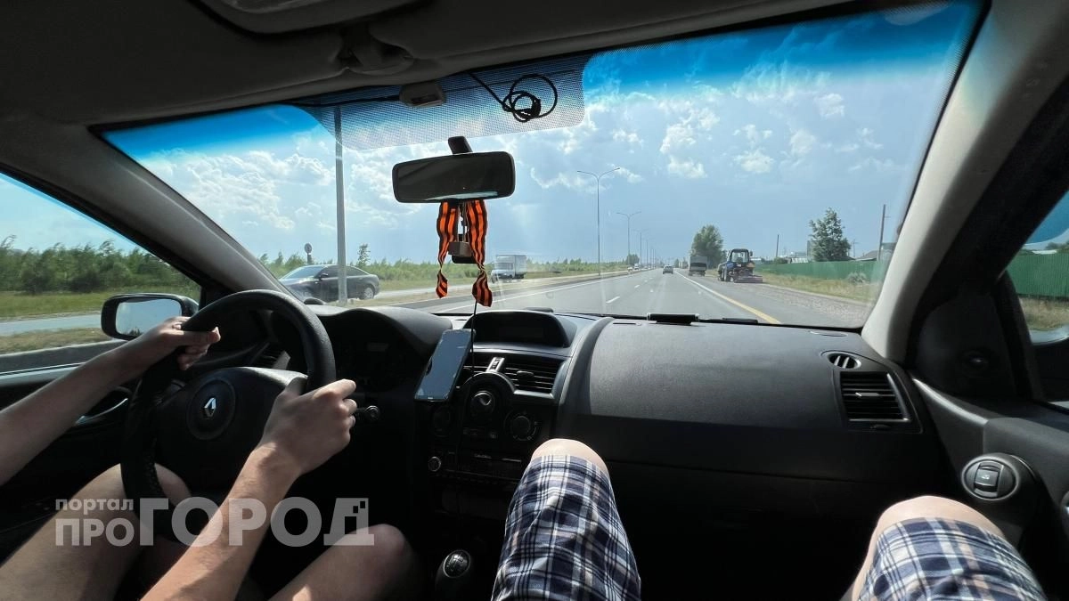 Хватит тратить топливо впустую: автомеханик объяснил, нужно ли на самом деле греть двигатель летом