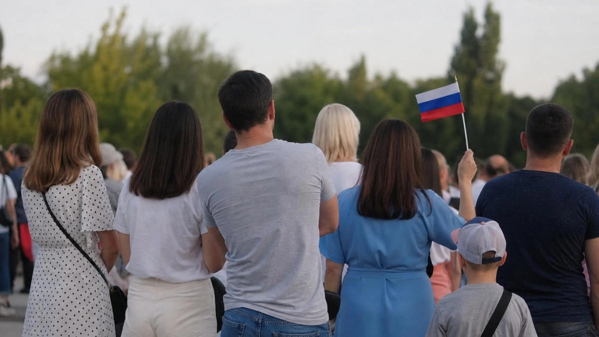 Мэр Иванова поздравил горожан с Днем России и поблагодарил участников СВО