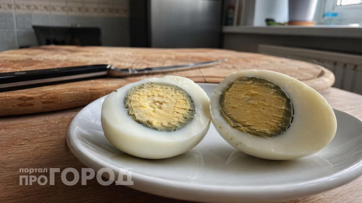 Серый ободок на желтке выдает вашу главную кулинарную ошибку: как варить яйца правильно чтобы не травить себя