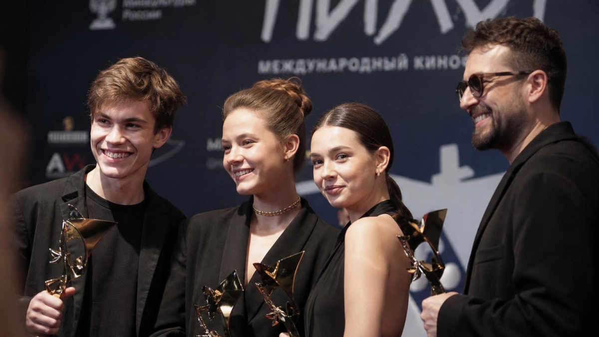 Сериал Алексея Камынина Фестиваль взял на Пилоте приз за актерский ансамбль