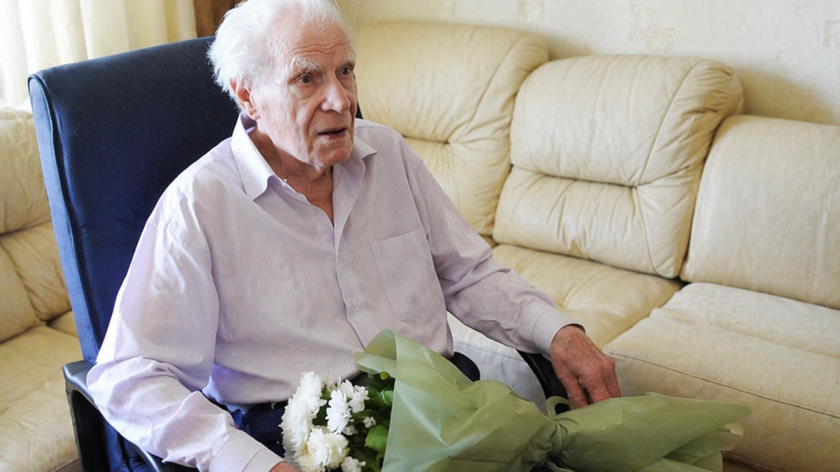 В Иванове 101-летие отмечает ветеран войны и почётный гражданин Владимир Коробочкин