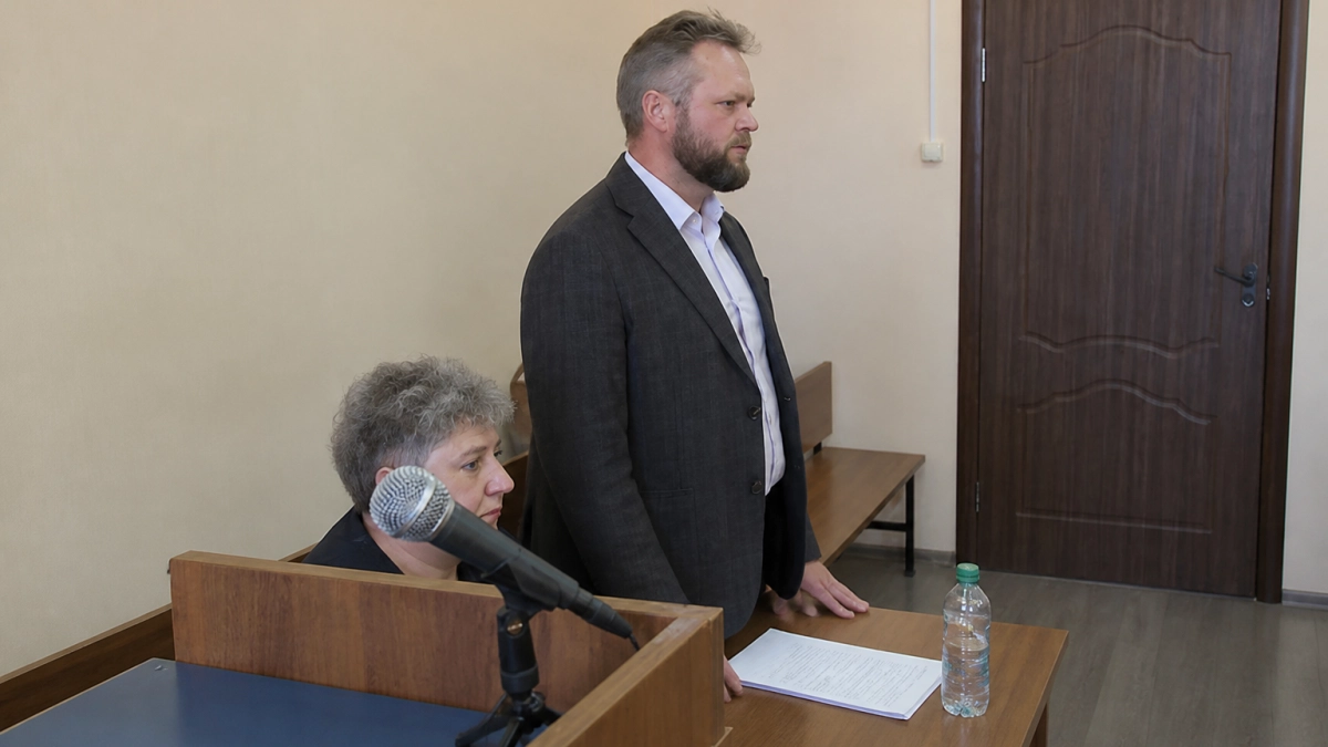 Суд приостановил выселение экс-главы ивановского СК до решения по жилищному спору
