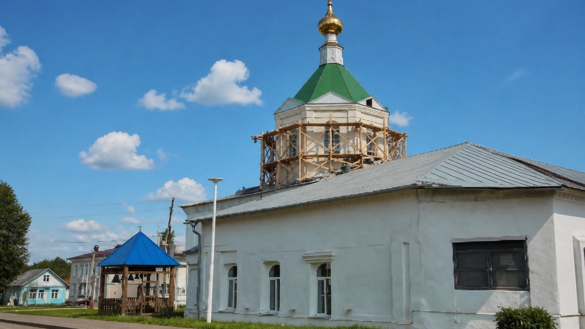 Храм Архангела Михаила в Гавриловом Посаде увенчали главным золочёным куполом с крестом