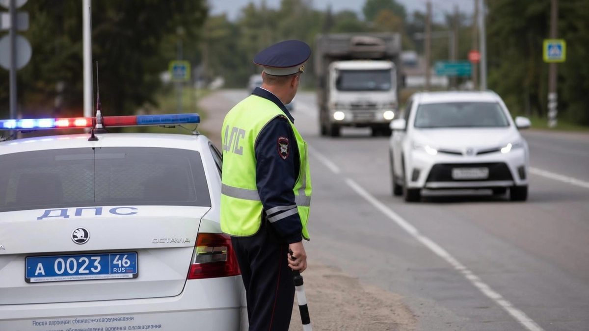 Под Вичугой ВАЗ выехал на встречную полосу и создал угрозу для Приоры
