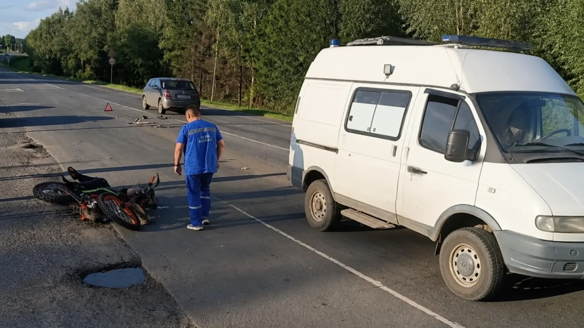 Под Фурмановом после ДТП с автомобилем в ОКБ доставили 15-летнего мотоциклиста