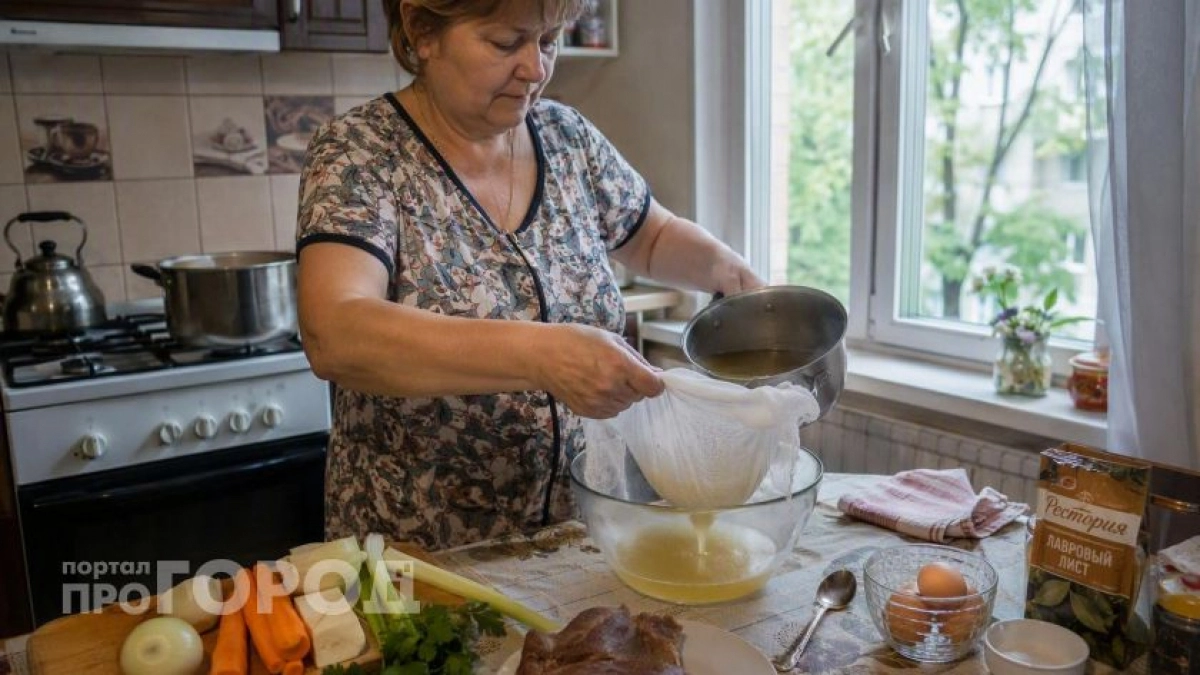 Больше никакой мутной воды в кастрюле: три простых действия помогут сварить идеально прозрачный бульон