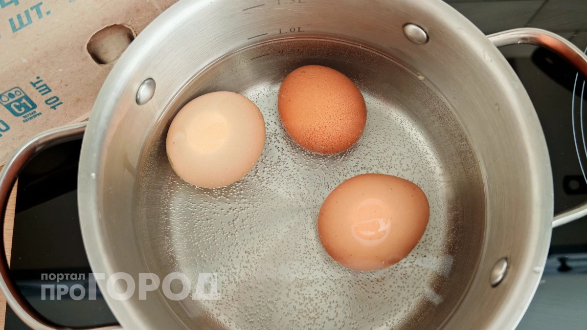 Вы делаете это неправильно: почему охлаждение яиц ледяной водой лишает их вкуса и портит структуру белка