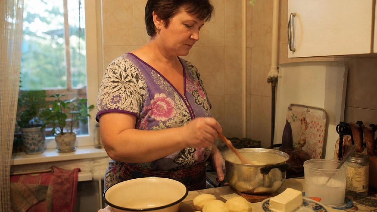 Хватит давить картошку как попало: одна простая хитрость сделает пюре нежным и воздушным как в ресторане