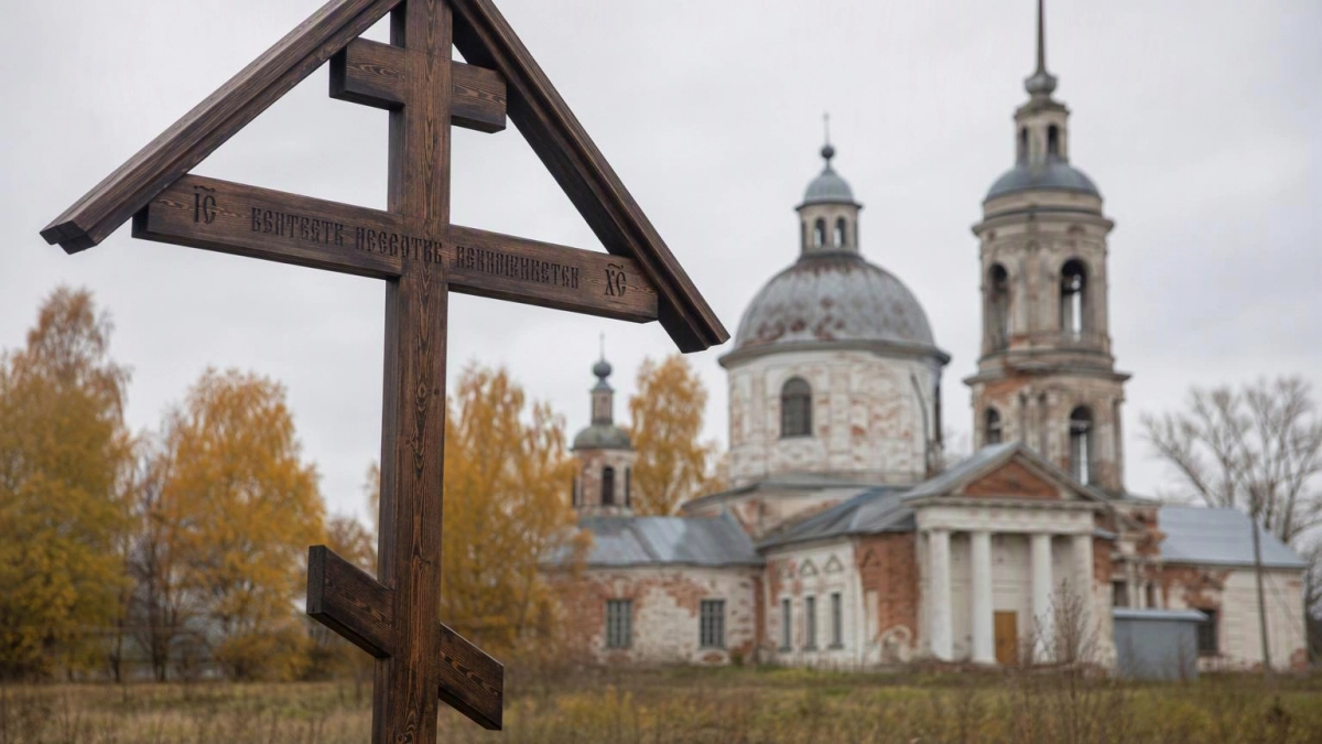В Нижнем Ландехе освятили поклонный крест в честь Саввы Освященного