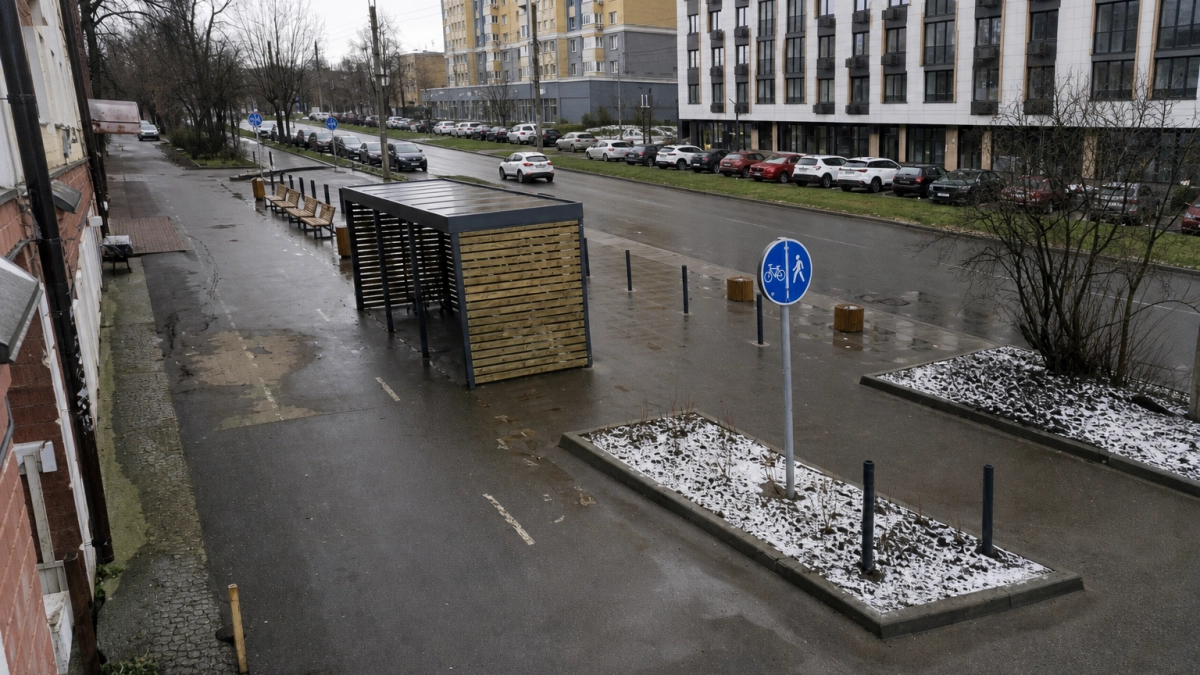 Суд обязал организовать парковку у детской поликлиники № 8 в Иванове