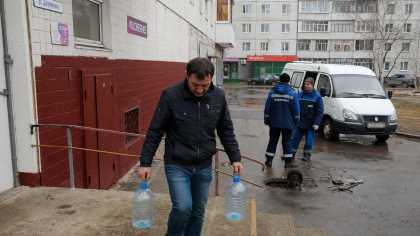 Авария на водопроводе в Тейкове оставила несколько улиц без воды на целый день