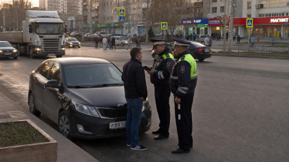 В Кохме водитель Nissan попал в больницу после столкновения с грузовиком